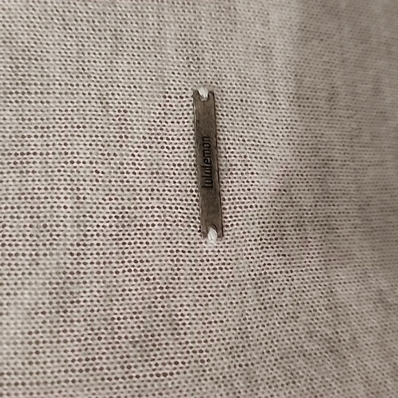 NEW LULULEMON - Picture 7 of 9